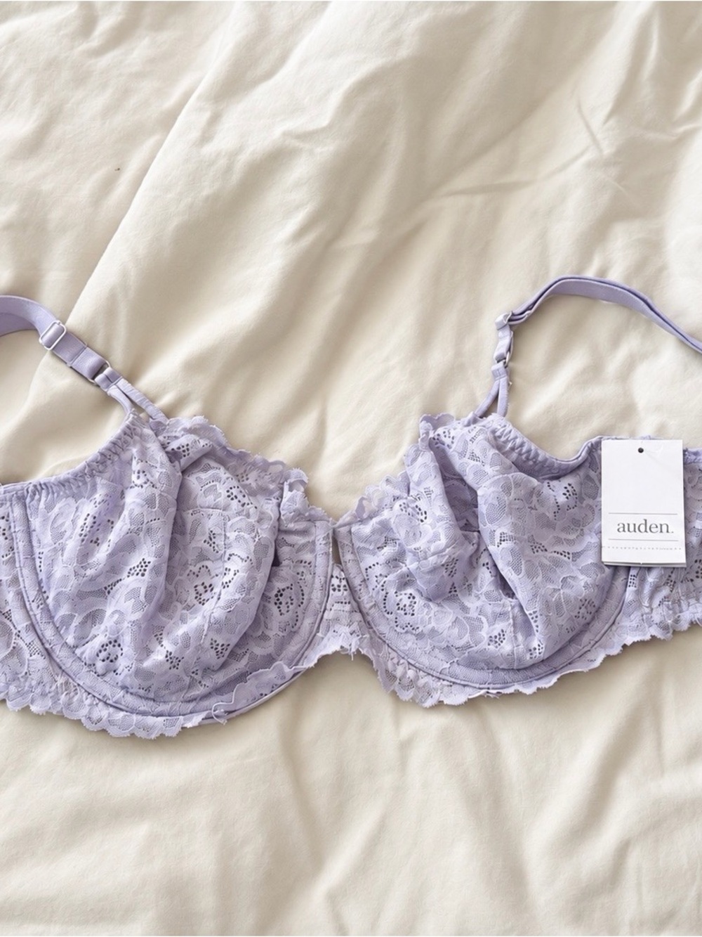 Auden Lace Underwire Bra in Lavender Lilac